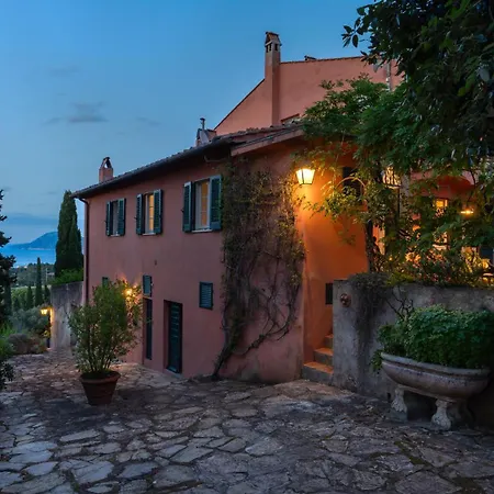 Casa Del Duca 10, Emma Willa Portoferraio