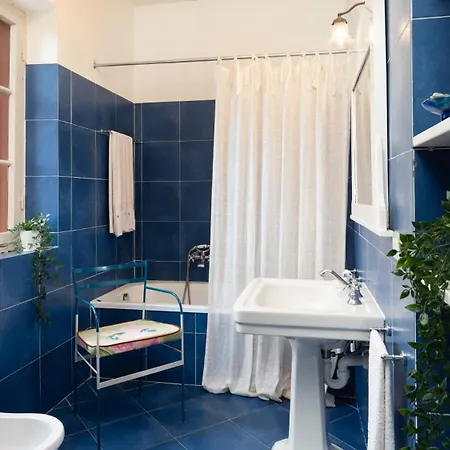 Casa Del Duca 10, Emma Portoferraio